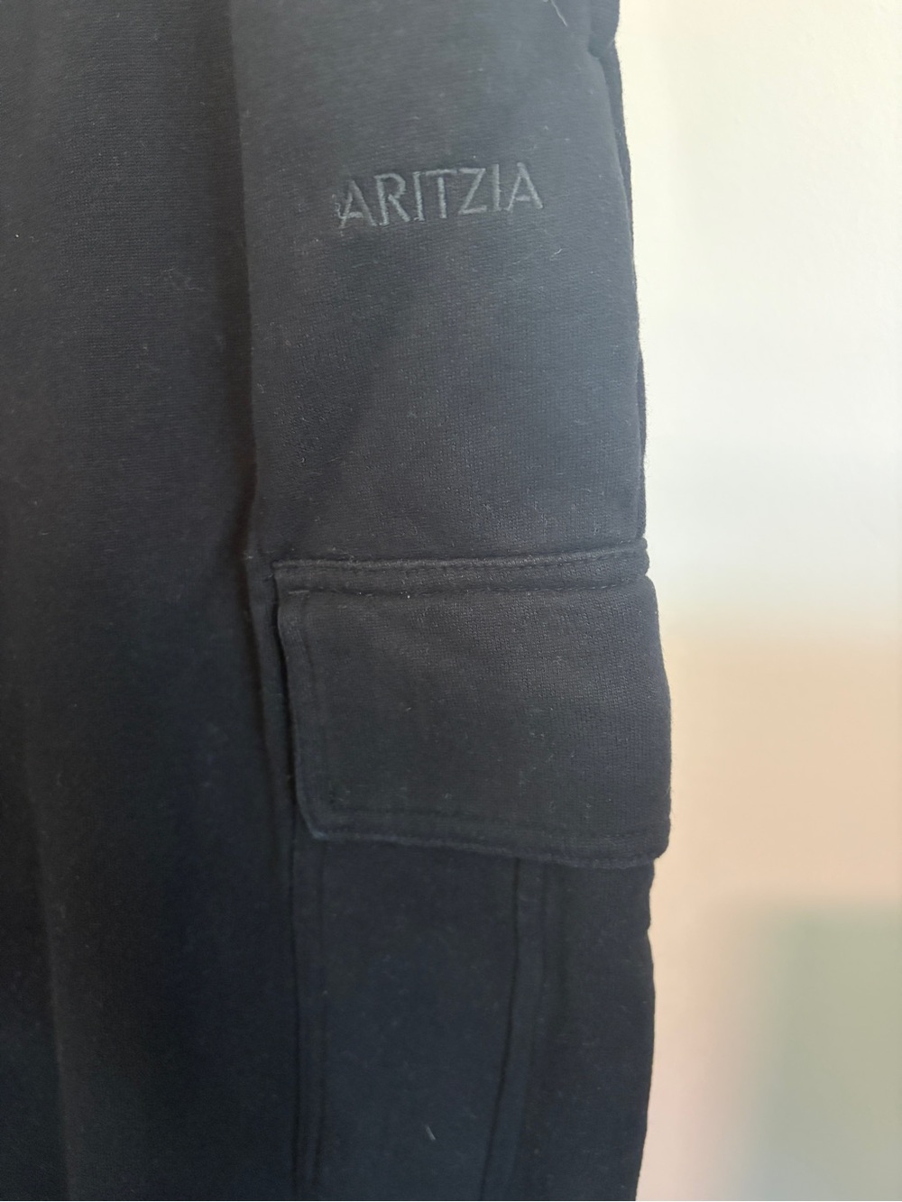 Aritzia Sweatfleece Mega Set Hoodie L + Cargo Jogger XL Black - Picture 4 of 9